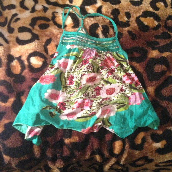 Green floral tank top