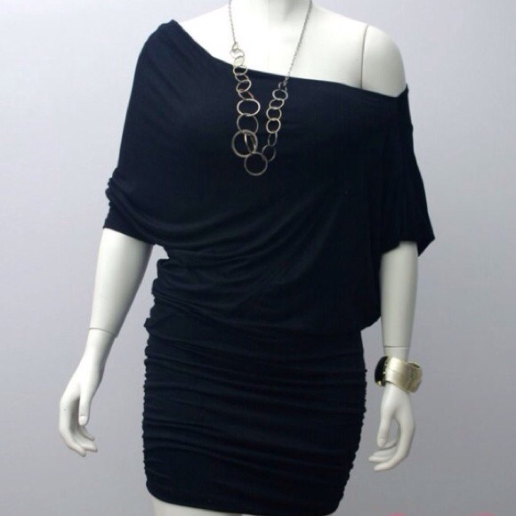 Little black dress - off shoulder