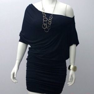 Little black dress - off shoulder