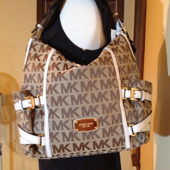 👜❤Sold ❤MK purse👜