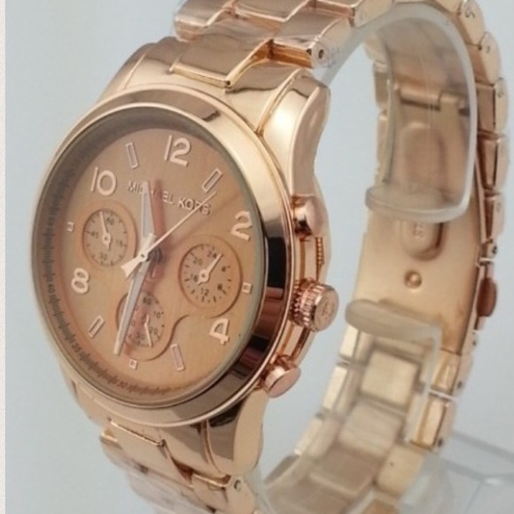 💥🚫RESERVED🚫💥 Michael Kors Watch. Rose Gold.