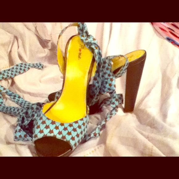Super sexy platforms/Turquoise and brown hearts - Picture 1 of 2