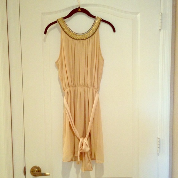 Beige Chiffon Chain Collar Dress