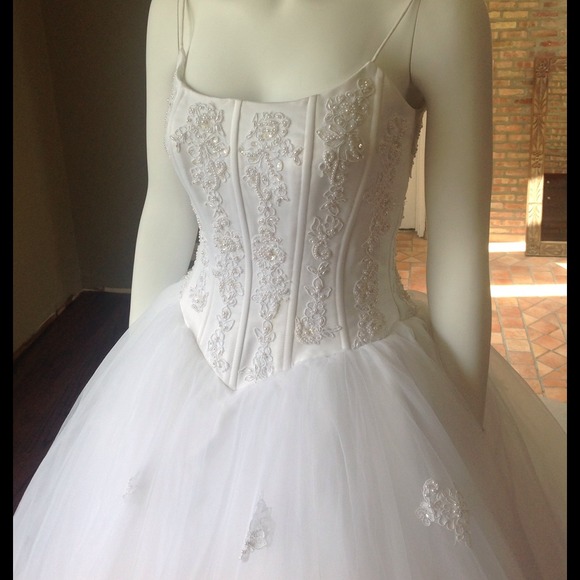 💍New Beaded & Tulle Wedding Gown💍 - Picture 2 of 4