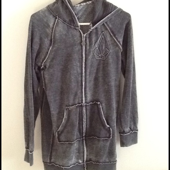 ❌❌❌Sold in Bundle ❌❌❌Zip up Volcom hoodie