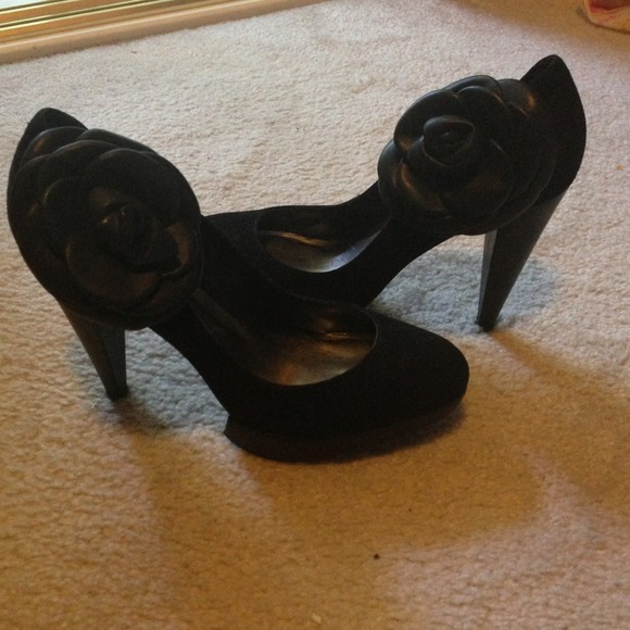 SOLD as bundle!!!Steve Madden Platform - Picture 2 of 4