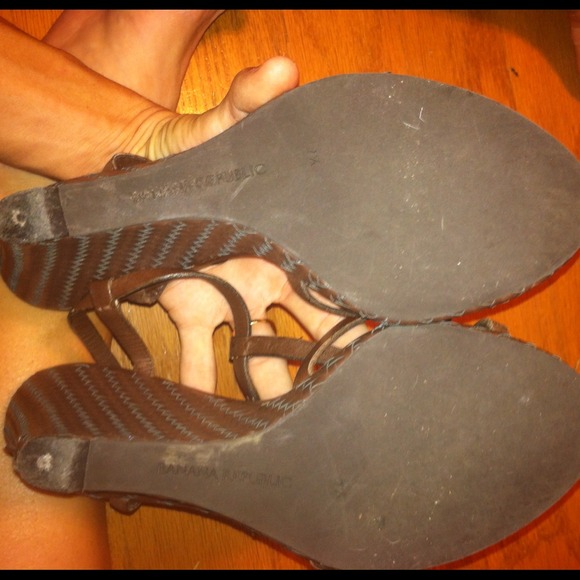 Banana Republic Wedges. Brown leather. Size 7.5 - Picture 2 of 4