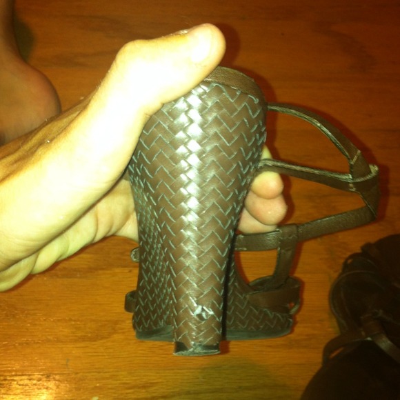 Banana Republic Wedges. Brown leather. Size 7.5 - Picture 3 of 4