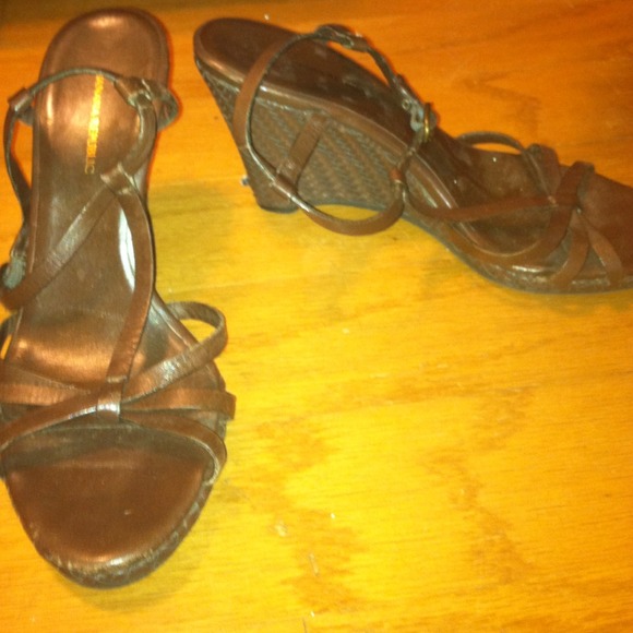 Banana Republic Wedges. Brown leather. Size 7.5 - Picture 4 of 4