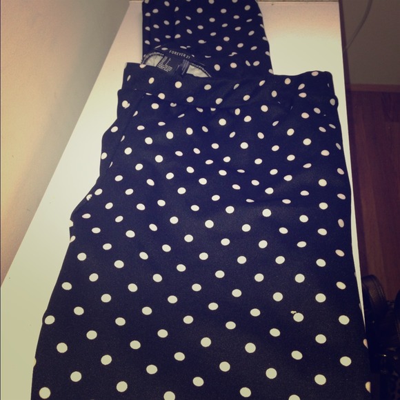 Black and white polka dot scuba leggings❎❎REDUCED