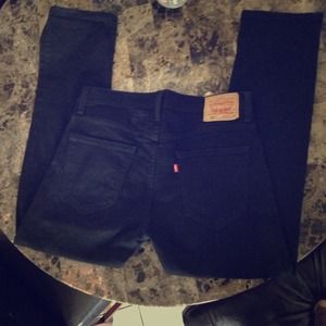 RESERVED ! Levi 521 Jeans 33-30