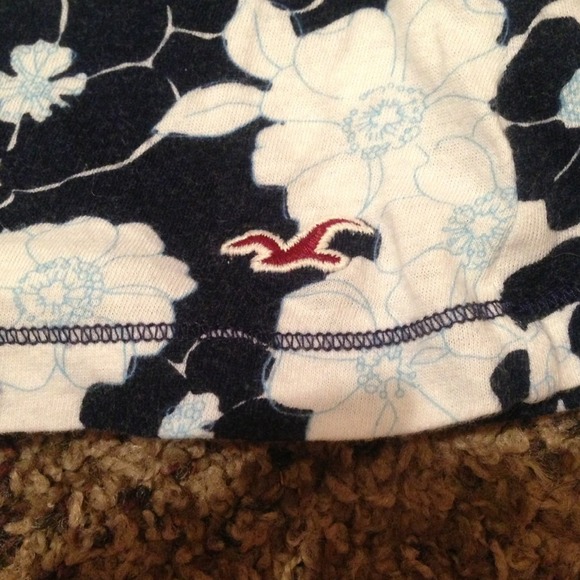 Hollister tank 🎀SOLD🎀 - Picture 2 of 4