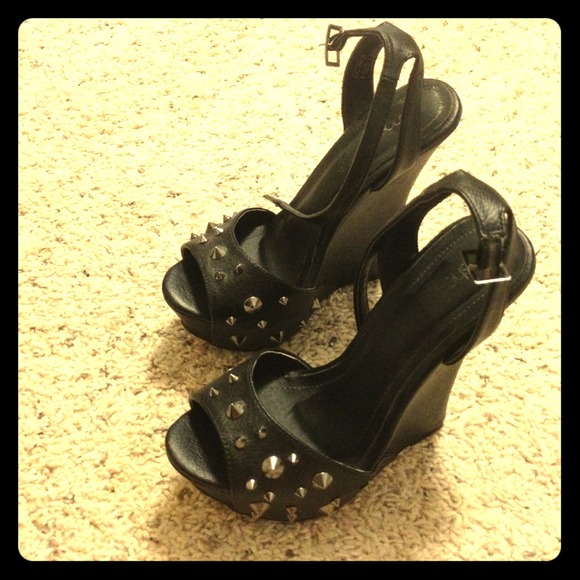 ShoeDazzle black wedges - size 5.5