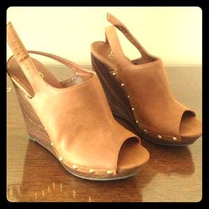 Brand new still with box Jessica Simpson wedge