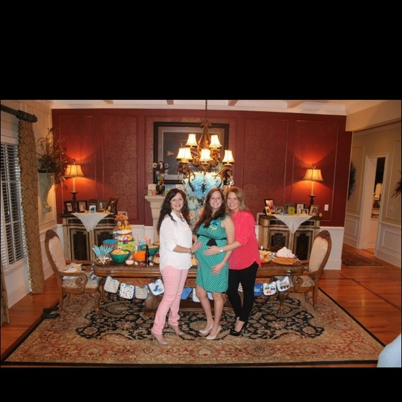 Dominique1031 is a scammer. She stole my pics - Picture 3 of 4