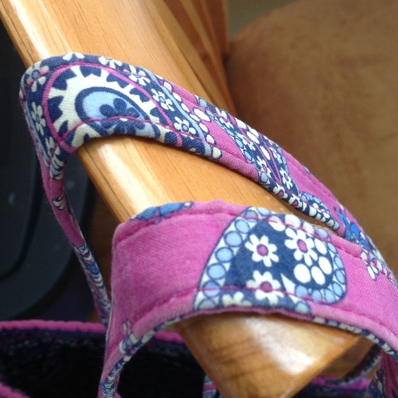 Traded!!!!!!! Vera Bradley boysenberry tote - Picture 4 of 4