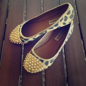 Steve Madden animal print flats
