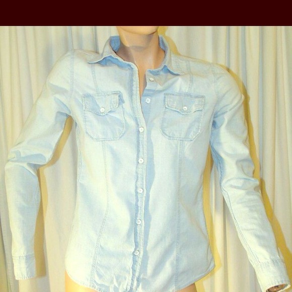 Gap Denim Button Up Shirt