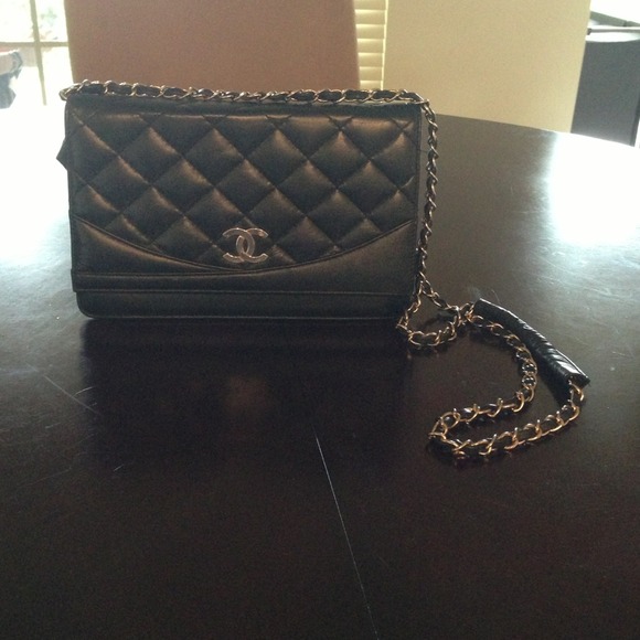 Small Chanel purse