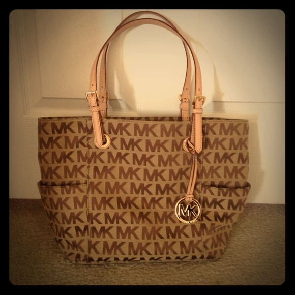 MK jet set purse