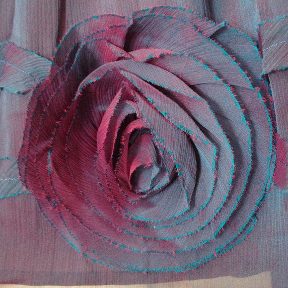 💐100% Silk Fashion Spy Dress w/ Handmade Flowers - Picture 8 of 9