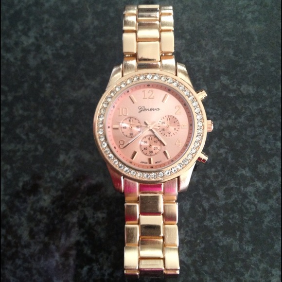 ??bundled??Lovely rose gold colored watch