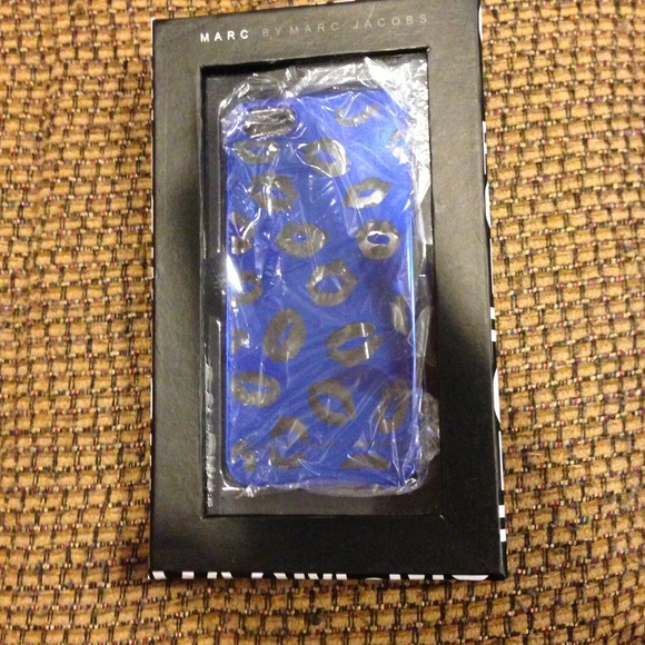 ✨Sold✨Nwot marc Jacobs iphone 5 case