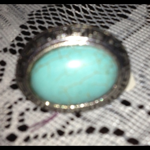 $30 SALE NEW Turquoise Ring. Oval