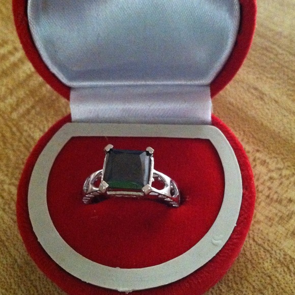 💍3.13ct Black Princess cut diamond in .925 silver