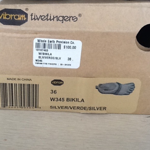 Woman's vibram five fingers running shoe for sale! - Picture 3 of 3