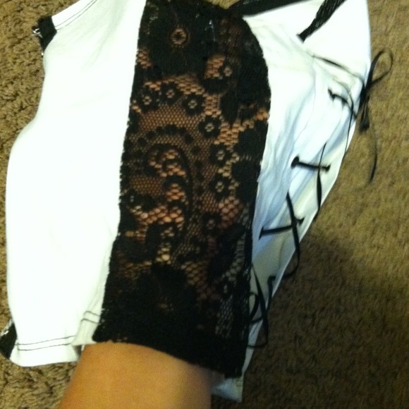 Black & white corset top - Picture 3 of 4
