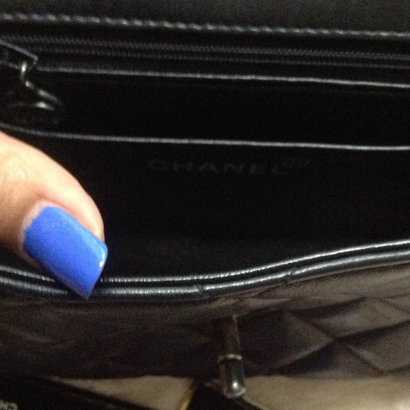 Reduced! Authentic Chanel black lambskin mini bag - Picture 3 of 4