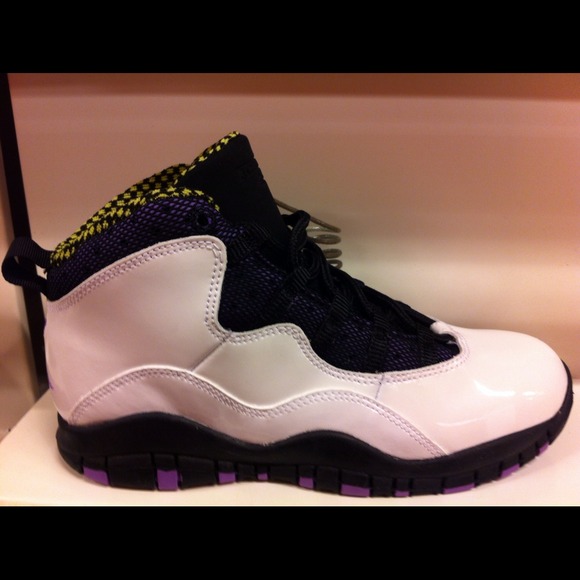 Sold Sold Sold!!!!!!!!!Jordans retro 10 size 3y