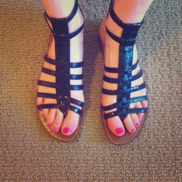 Sam Edelman black Gilda gladiator flats