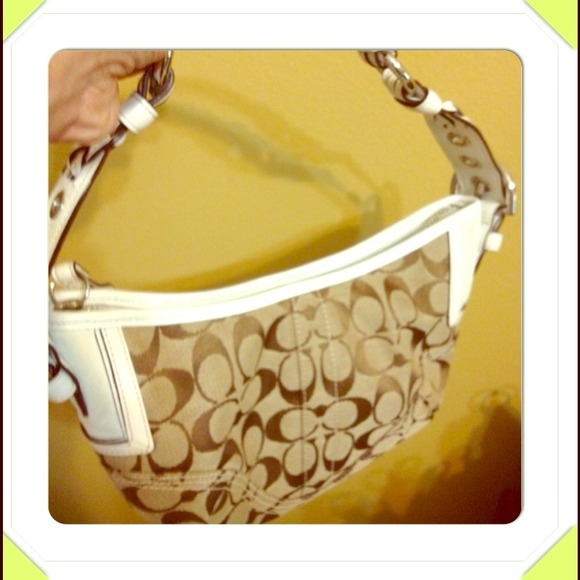 💢@phyllisl💢-Authentic Coach small hobo