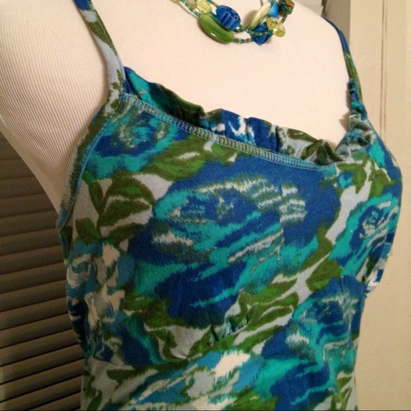 💥SOLD IN BUNDLE💥 Blue Floral Spaghetti Strap