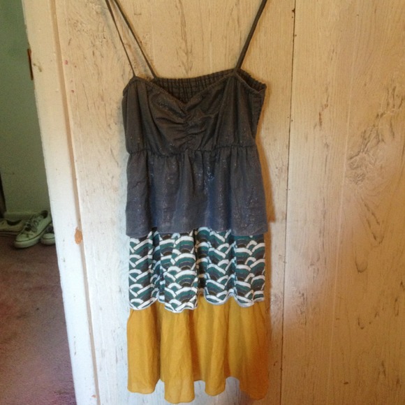Dress - Picture 1 of 2