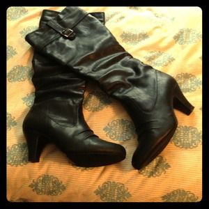 🌀🌀PRICE DROP👏👏👏Black boots😍