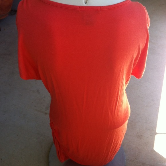 🌟sold⬆️ 👚Sexy salmon colored top - Picture 3 of 4