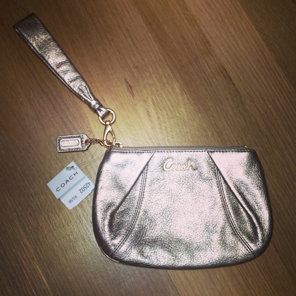 💜REDUCED💜Gold Metallic Coach Wristlet