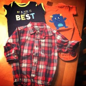 🎉TRADED🎉 💙Boys Onesies 18months💙