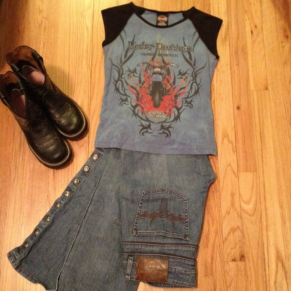 Sleeveless Harley Davidson Shirt - Picture 1 of 3