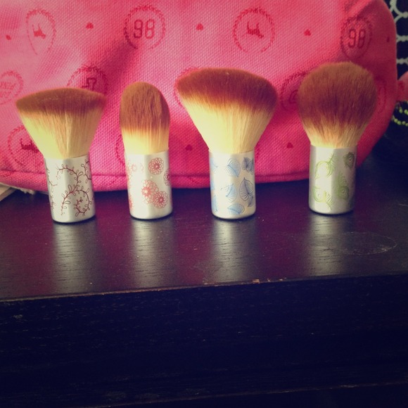 ❌❌SOLD❌❌Eco tools brush set