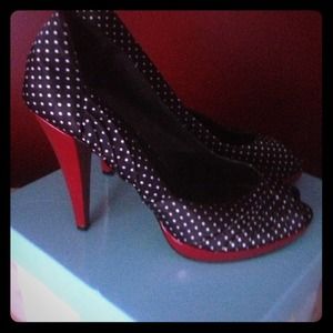 Nine West heel. Size 9