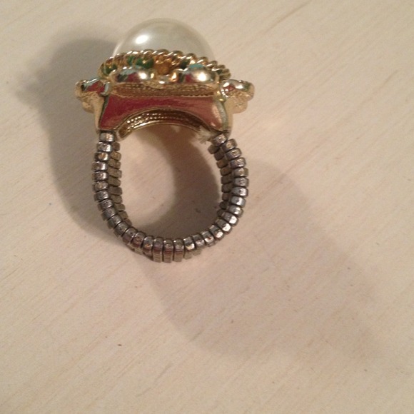 Oversized pearl & turquoise ring from Francesca's - Picture 2 of 3