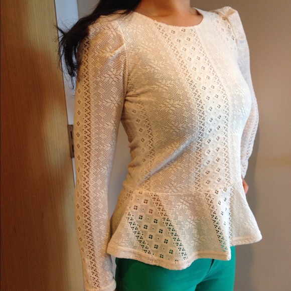 Tops - Really cute cream peplum top