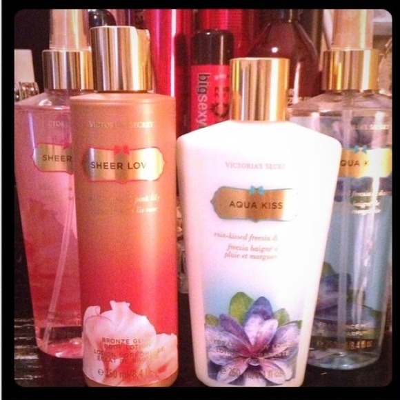 🚫On Hold🚫 Victoria Secret lotions and body mist.