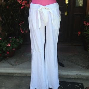 Casual White Pants. 🌅