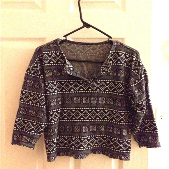 //SOLD// Boho Pattern Crop Top