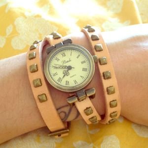 ✨Great find!!!✨ Amazing blush wrap watch!